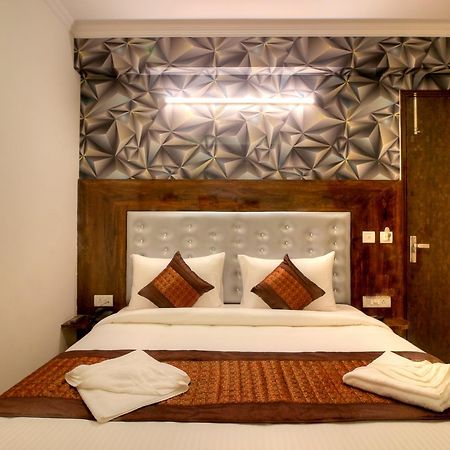 Airport Hotel Ark Of Avalon New Delhi Exterior foto