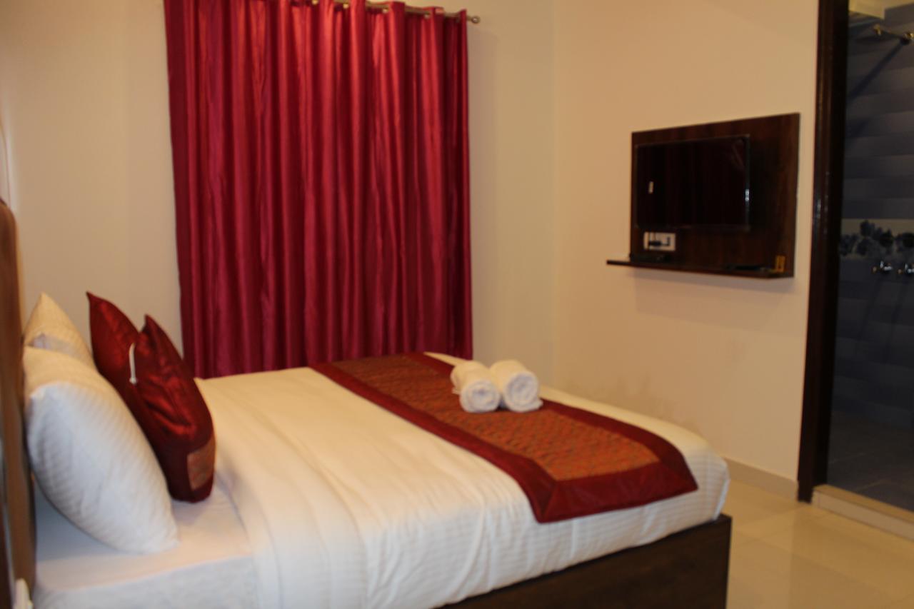 Airport Hotel Ark Of Avalon New Delhi Exterior foto