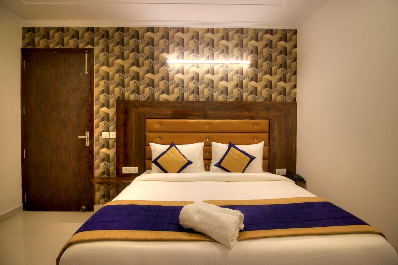 Airport Hotel Ark Of Avalon New Delhi Exterior foto