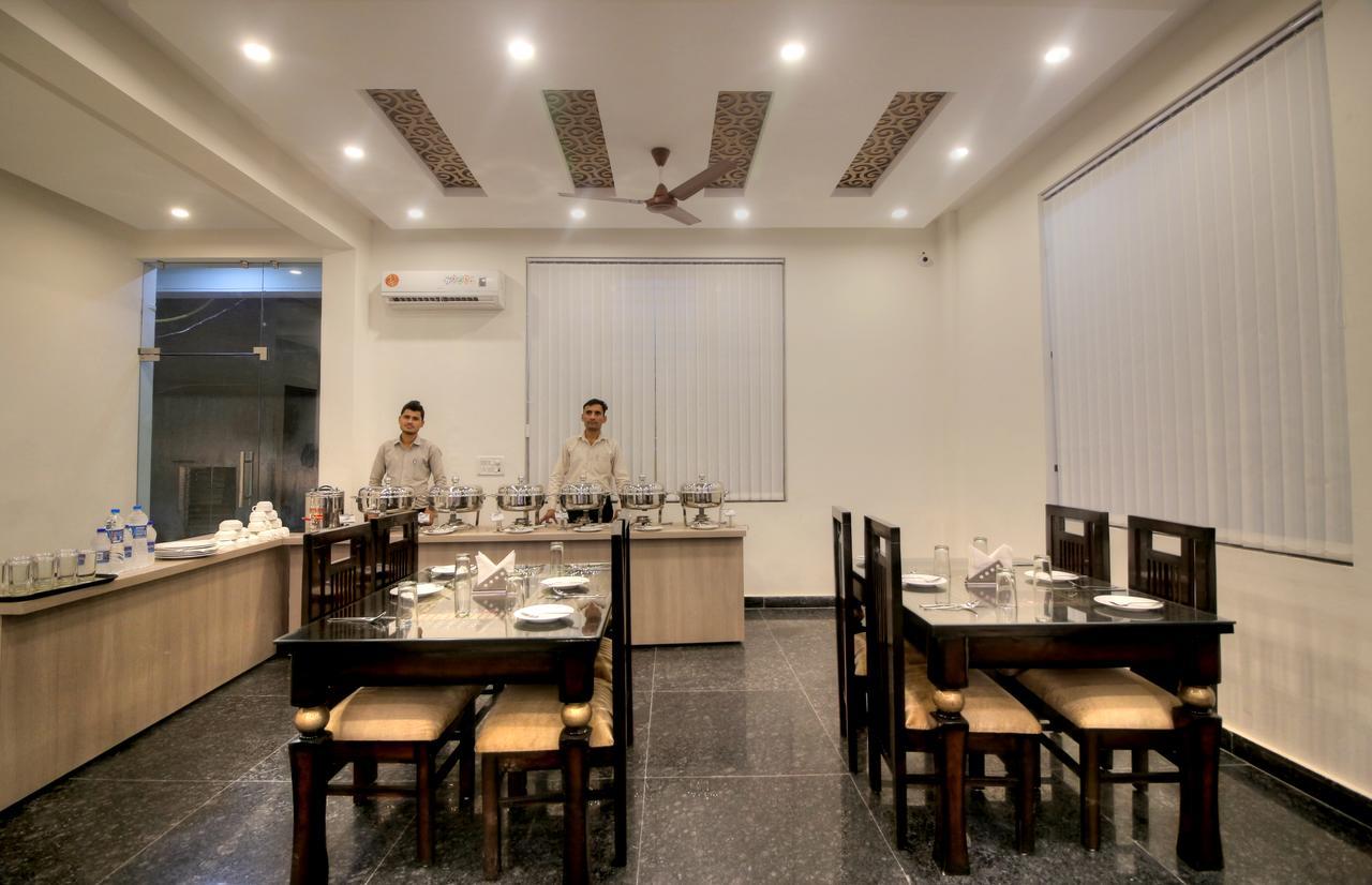 Airport Hotel Ark Of Avalon New Delhi Exterior foto