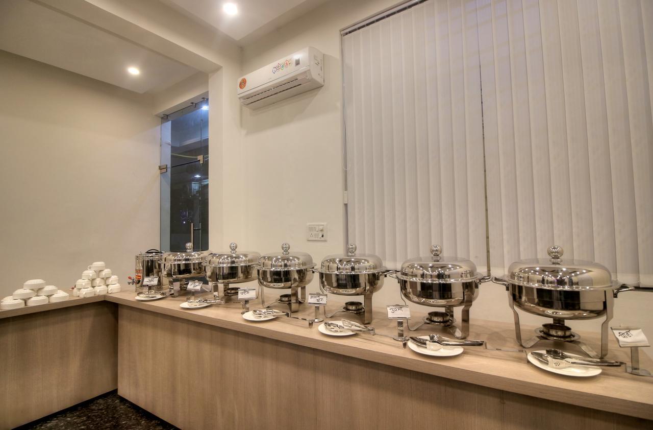 Airport Hotel Ark Of Avalon New Delhi Exterior foto